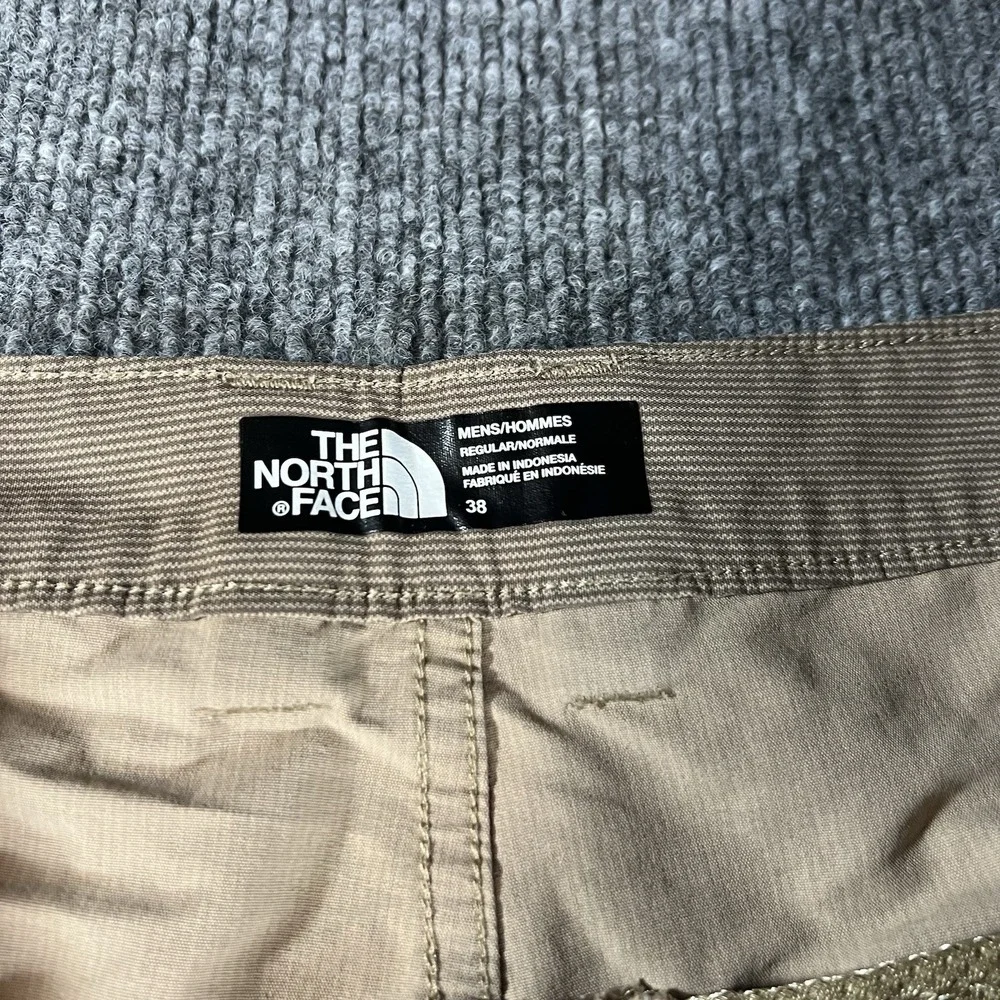 The North Face Rockaway Shorts Mens 38 Beige Hiking‎ Shorts